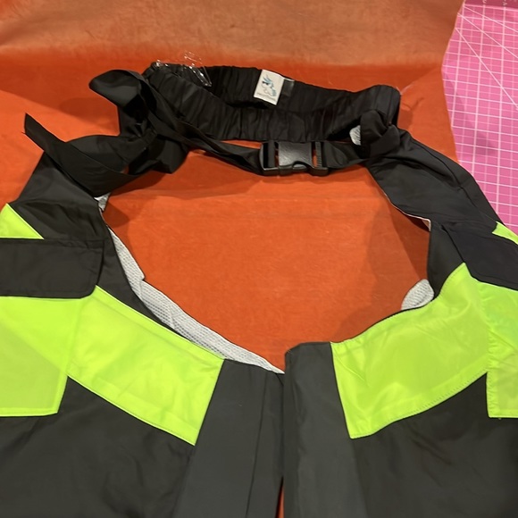 NWT  Clasp Reflective Cargo Chaps - Picture 3 of 10